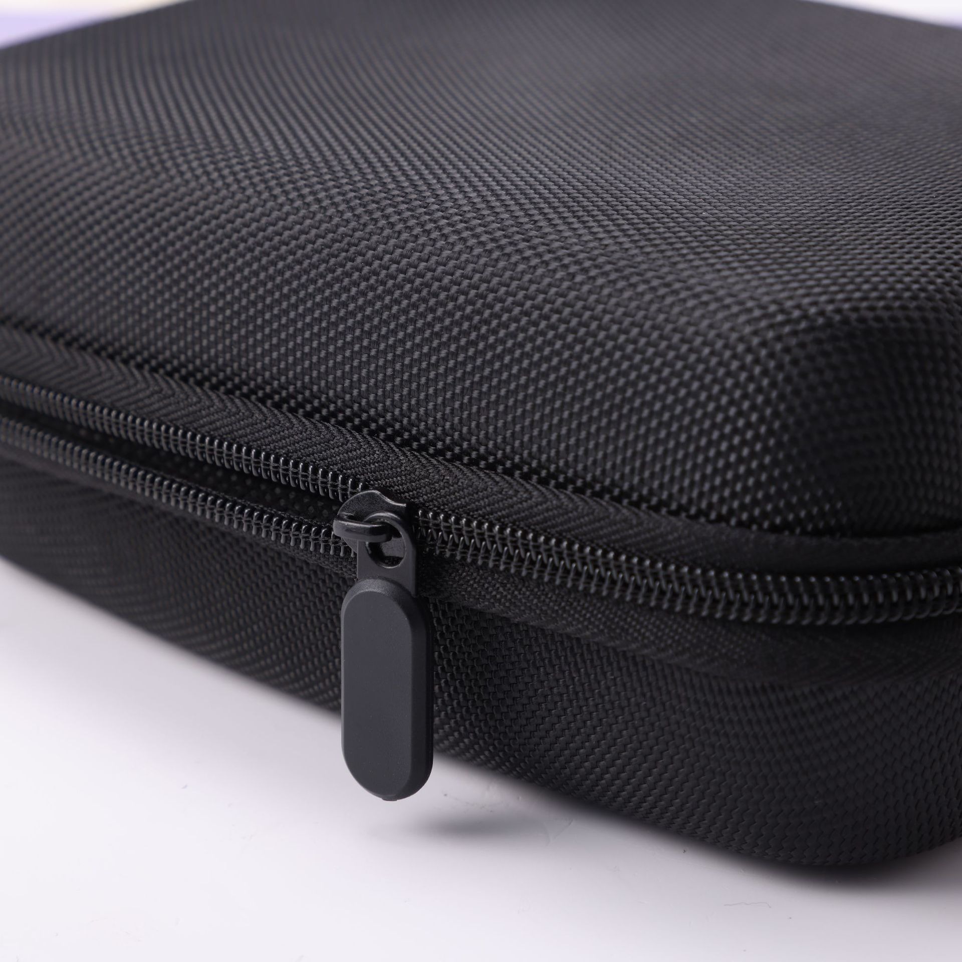 Портативная овальная, квадратн – обзор и цена Tech Accessories Case